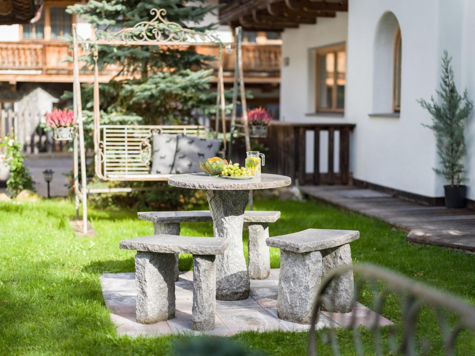מאיירהופן S'Doerfl Chalets מראה חיצוני תמונה