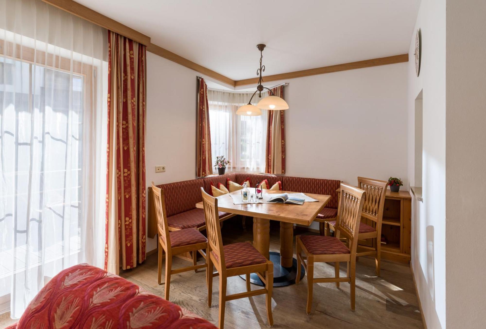 מאיירהופן S'Doerfl Chalets מראה חיצוני תמונה